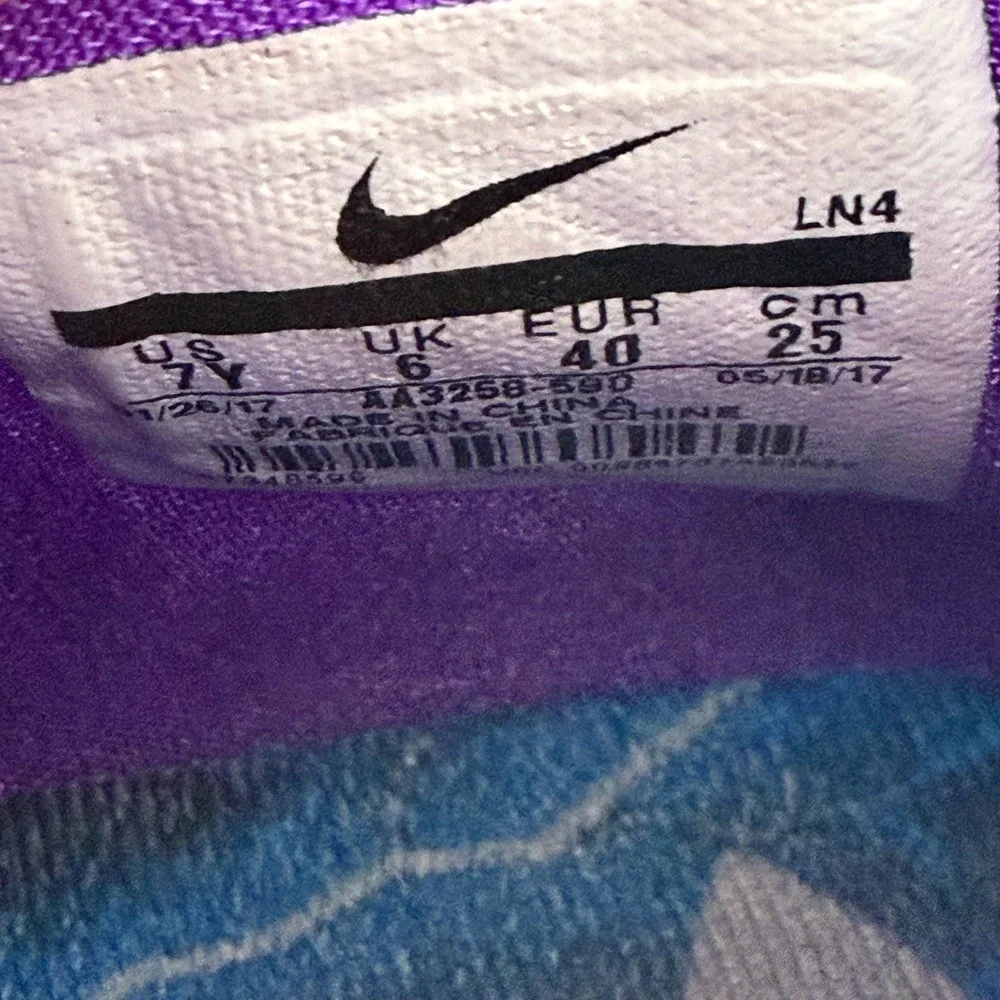 Size 7Y Nike LeBron 14 (GS) Kids Purple/Metallic Gold Athletic Shoes AA3258-590
